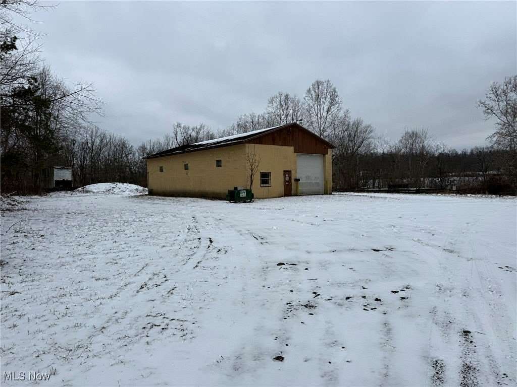 5 Acres of Commercial Land for Lease in Magnolia, Ohio