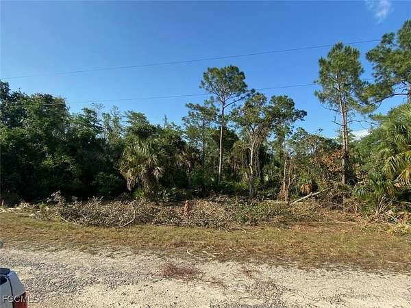 0.25 Acres of Residential Land for Sale in Lehigh Acres, Florida