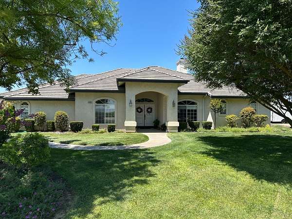 18.7 Acres of Land with Home for Sale in Fresno, California