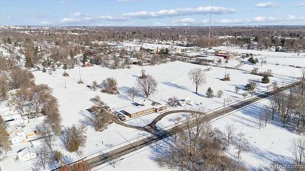 14 Acres of Commercial Land for Sale in Lansing, Michigan