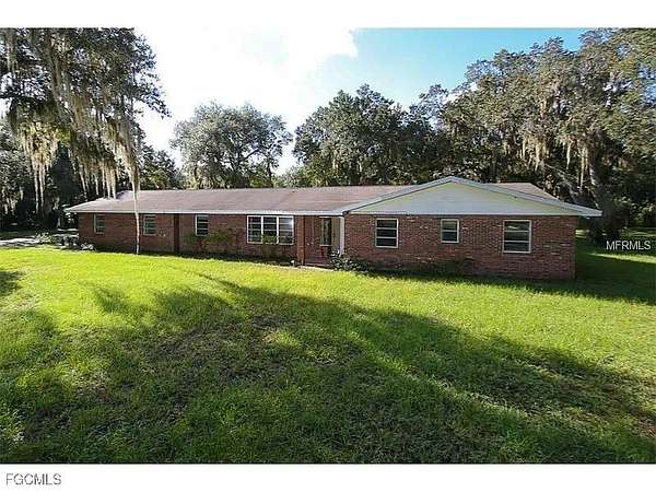 2.5 Acres of Residential Land with Home for Sale in Arcadia, Florida