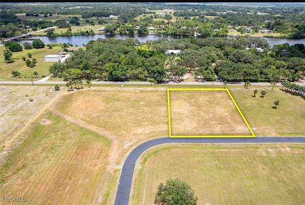 1 Acre of Residential Land for Sale in LaBelle, Florida