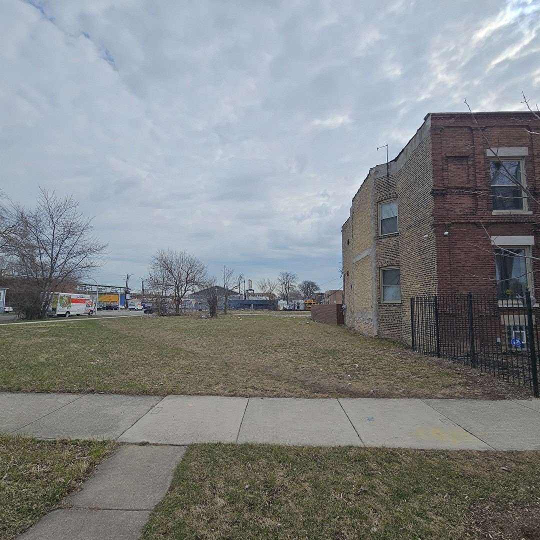 0.05 Acres of Land for Sale in Chicago, Illinois