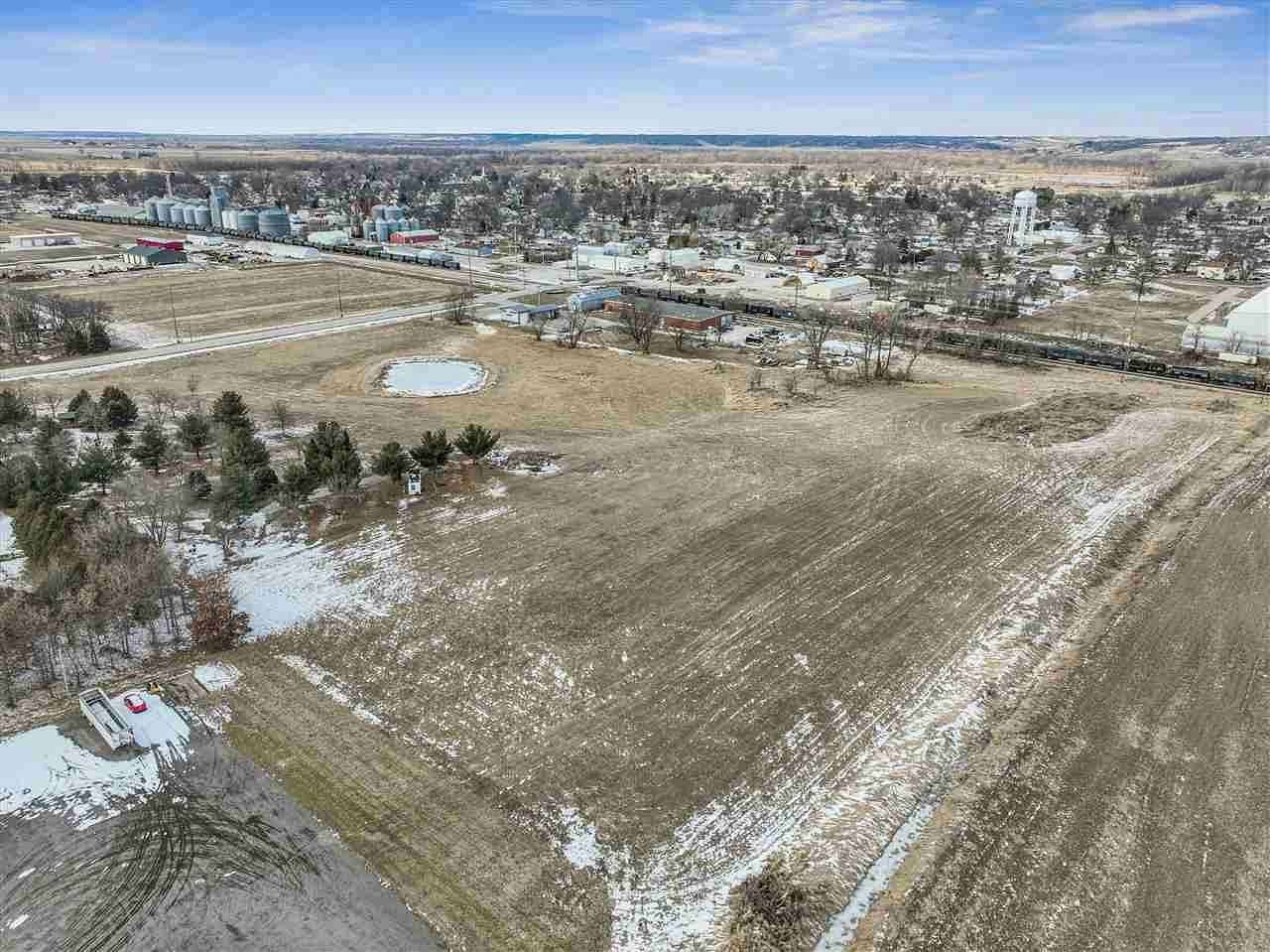 17 Acres of Land for Sale in Marengo, Iowa