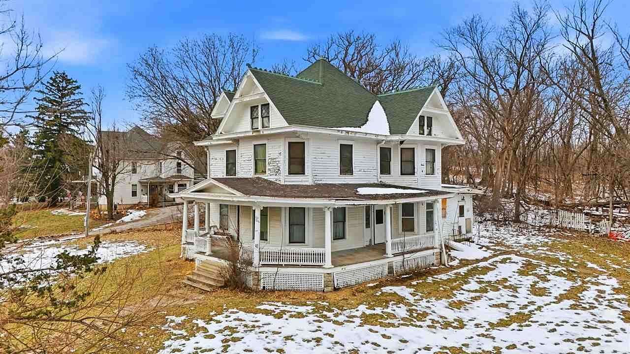 12 Acres of Improved Land for Sale in Tiffin, Iowa