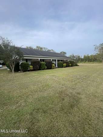 2.2 Acres of Residential Land with Home for Lease in Moss Point, Mississippi