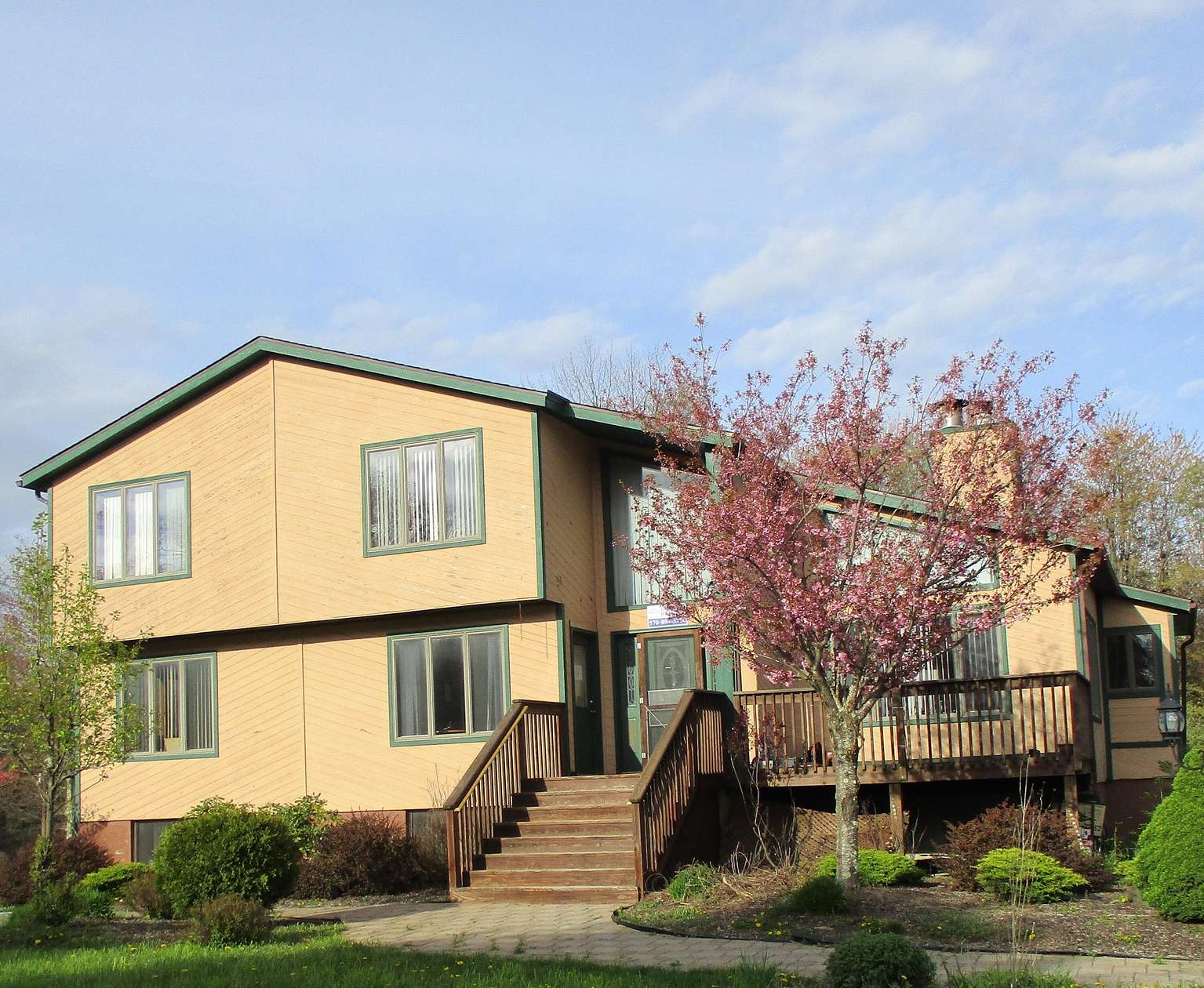 1.64 Acres of Improved Commercial Land for Sale in Tobyhanna, Pennsylvania