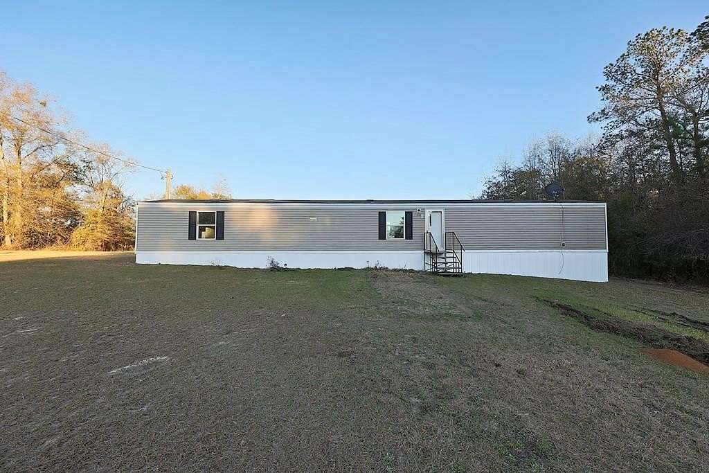 5.12 Acres of Residential Land with Home for Sale in Climax, Georgia