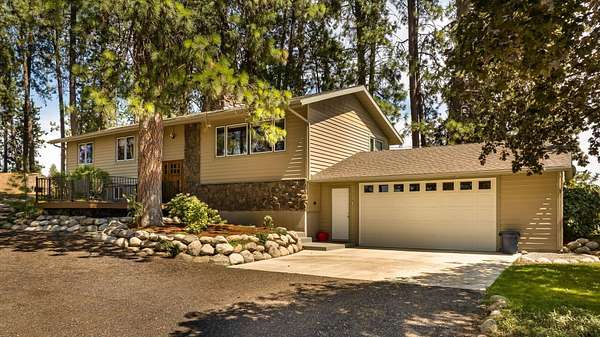 4.64 Acres of Residential Land with Home for Sale in Mead, Washington