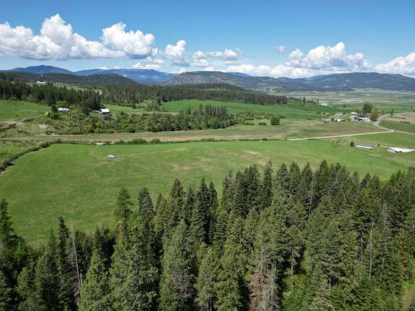 10.7 Acres of Recreational Land for Sale in Chewelah, Washington