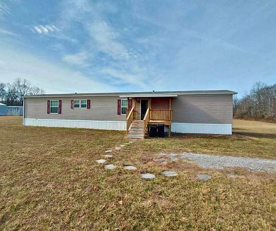 3.54 Acres of Residential Land with Home for Sale in Cisne, Illinois