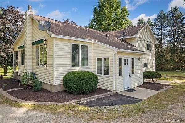 2.87 Acres of Residential Land with Home for Sale in Milford, Michigan