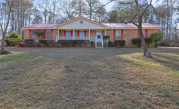 2.32 Acres of Residential Land with Home for Sale in Stockbridge, Georgia