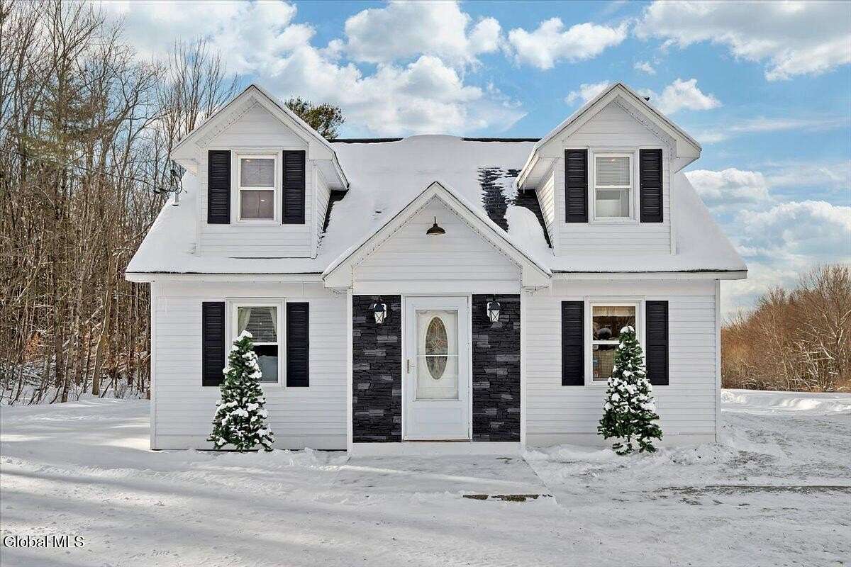 2.88 Acres of Residential Land with Home for Sale in Cropseyville, New York