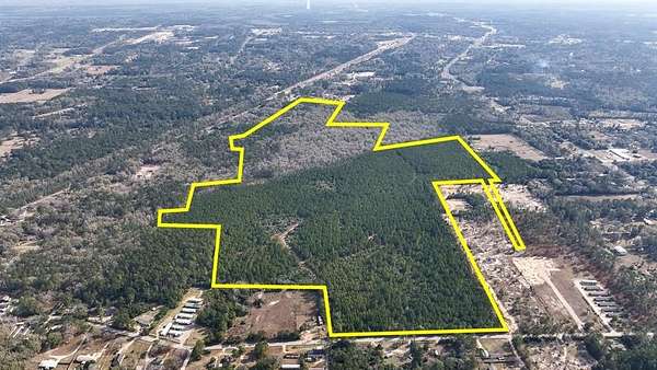 178 Acres of Recreational Land for Sale in Silsbee, Texas