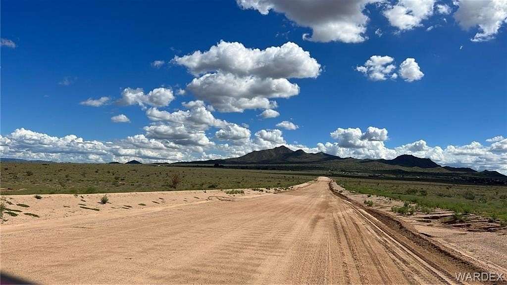 1.25 Acres of Residential Land for Sale in Kingman, Arizona