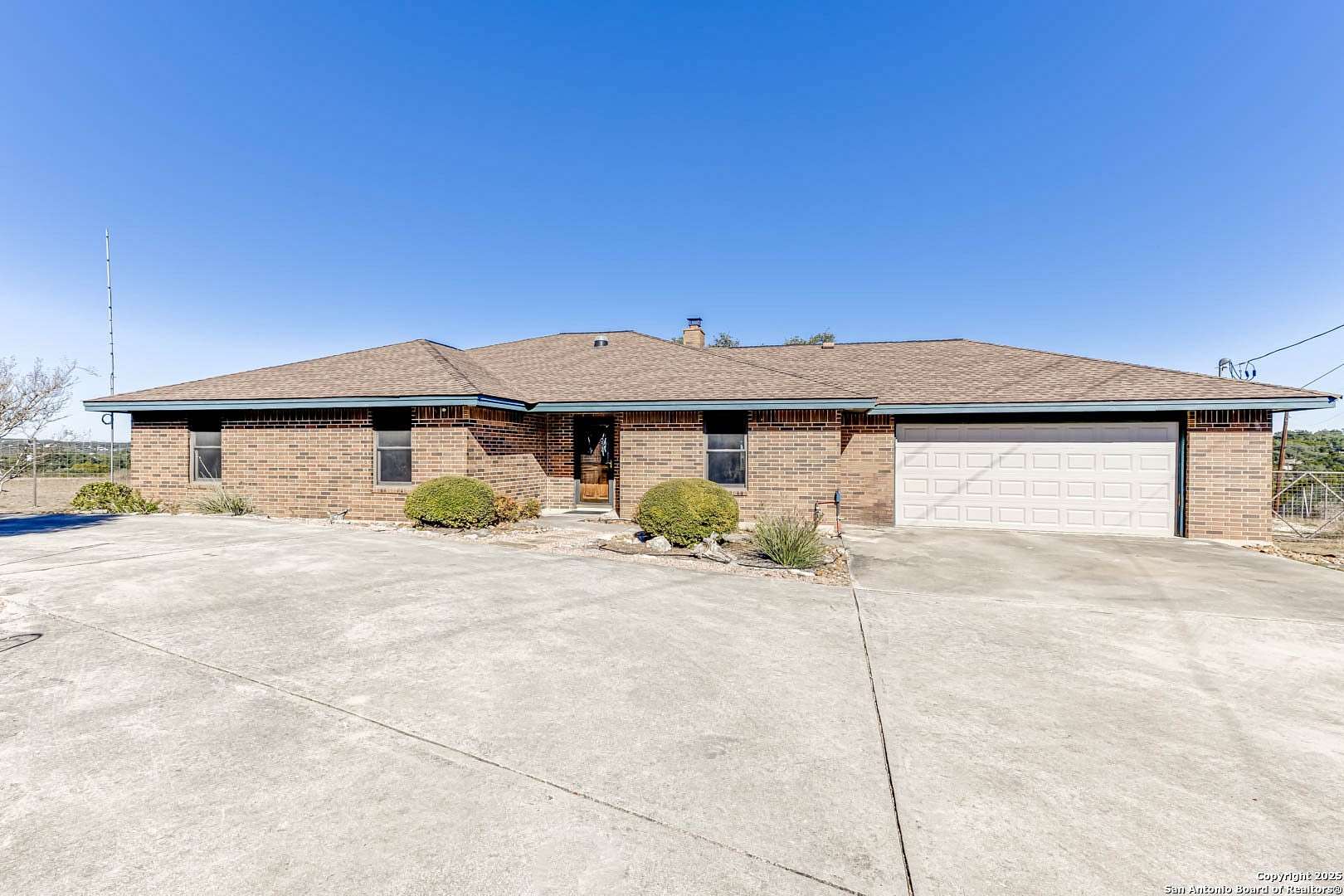 1.54 Acres of Residential Land with Home for Sale in Canyon Lake, Texas