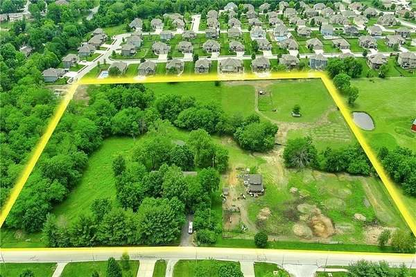 10 Acres of Residential Land for Sale in Lee's Summit, Missouri