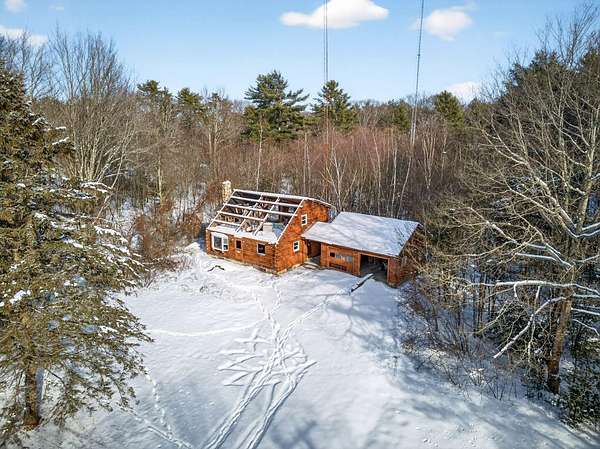 3.57 Acres of Residential Land with Home for Sale in Brunswick, Maine