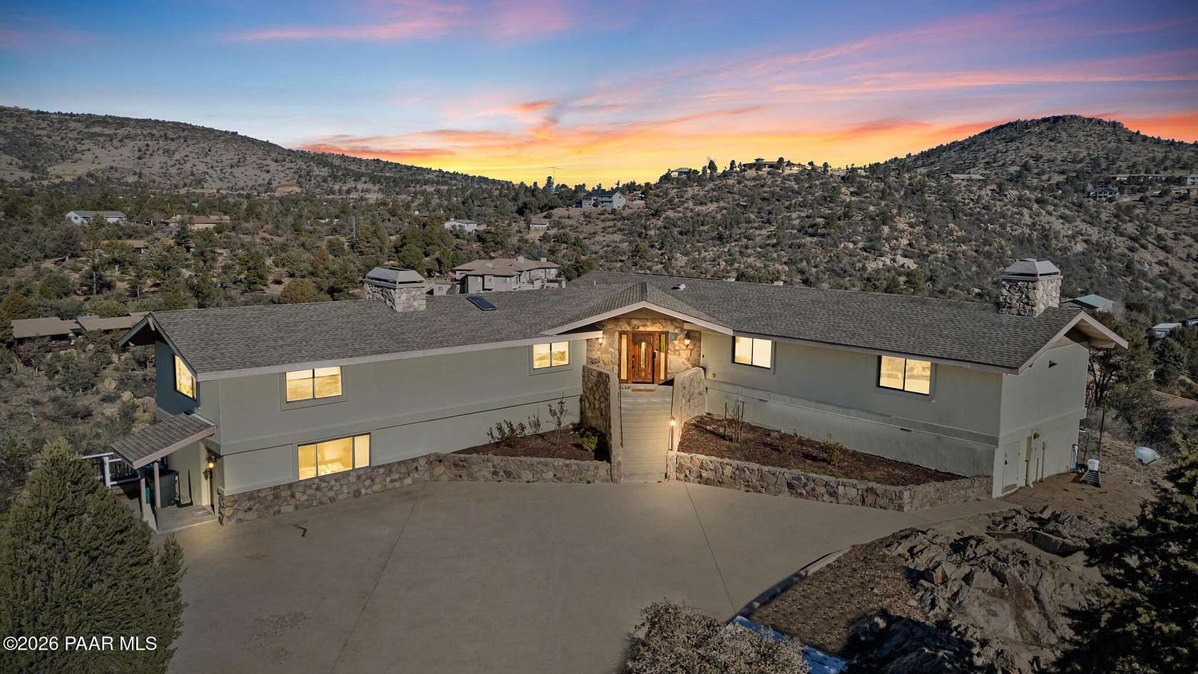 2.33 Acres of Residential Land with Home for Sale in Prescott, Arizona