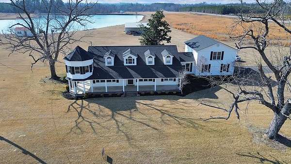 5 Acres of Land with Home for Sale in Hazlehurst, Georgia