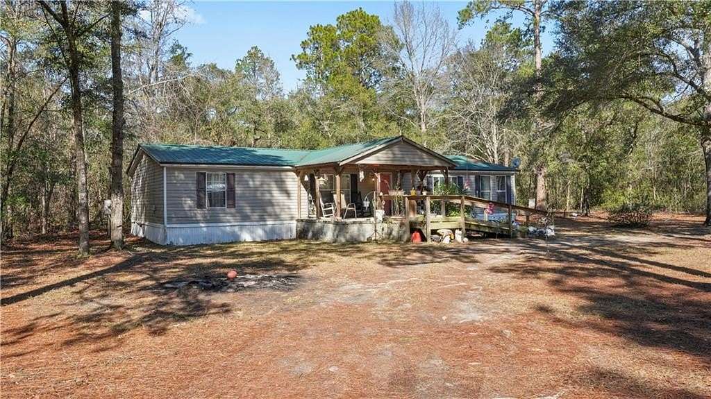 3.78 Acres of Residential Land with Home for Sale in Jesup, Georgia