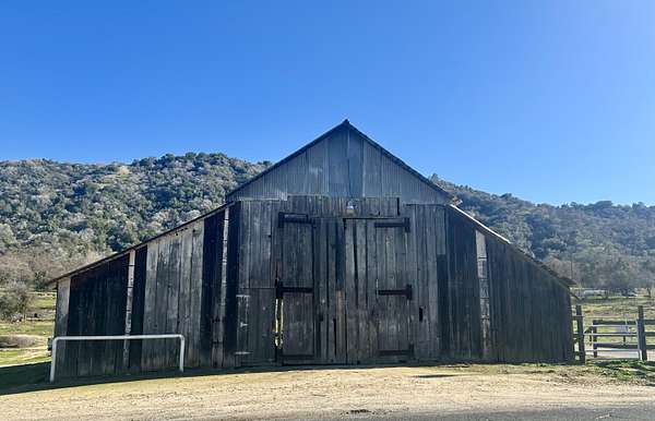 13.9 Acres of Land for Sale in California Hot Springs, California