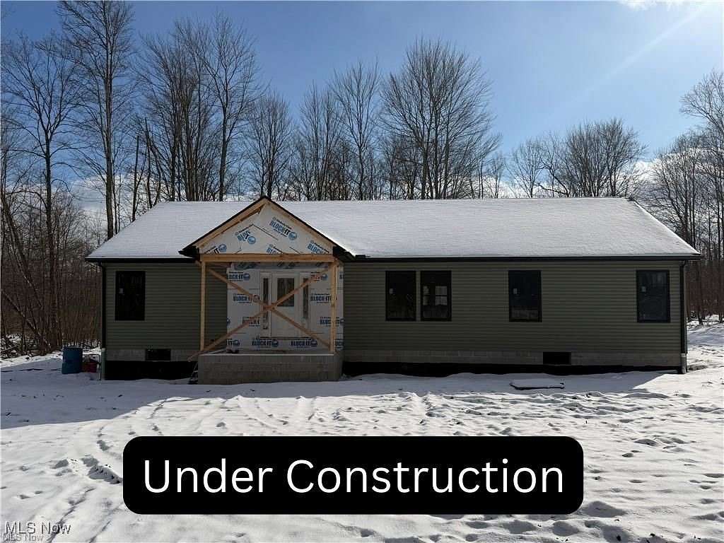 4 Acres of Residential Land with Home for Sale in Youngstown, Ohio