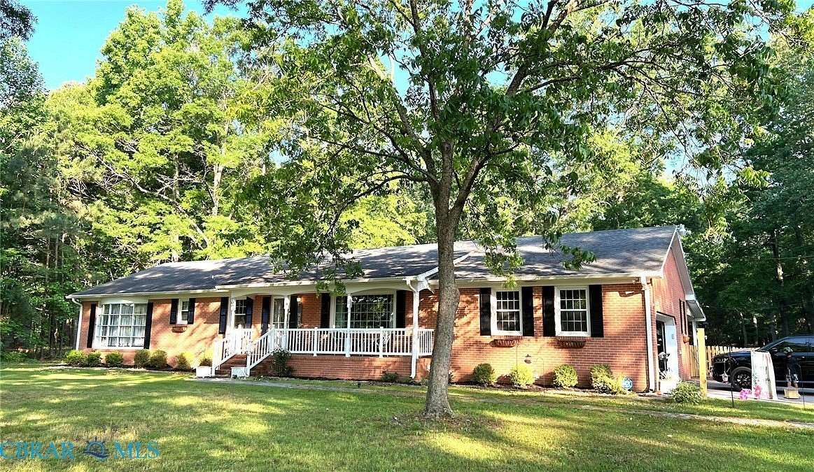 2.59 Acres of Residential Land with Home for Sale in West Point, Virginia