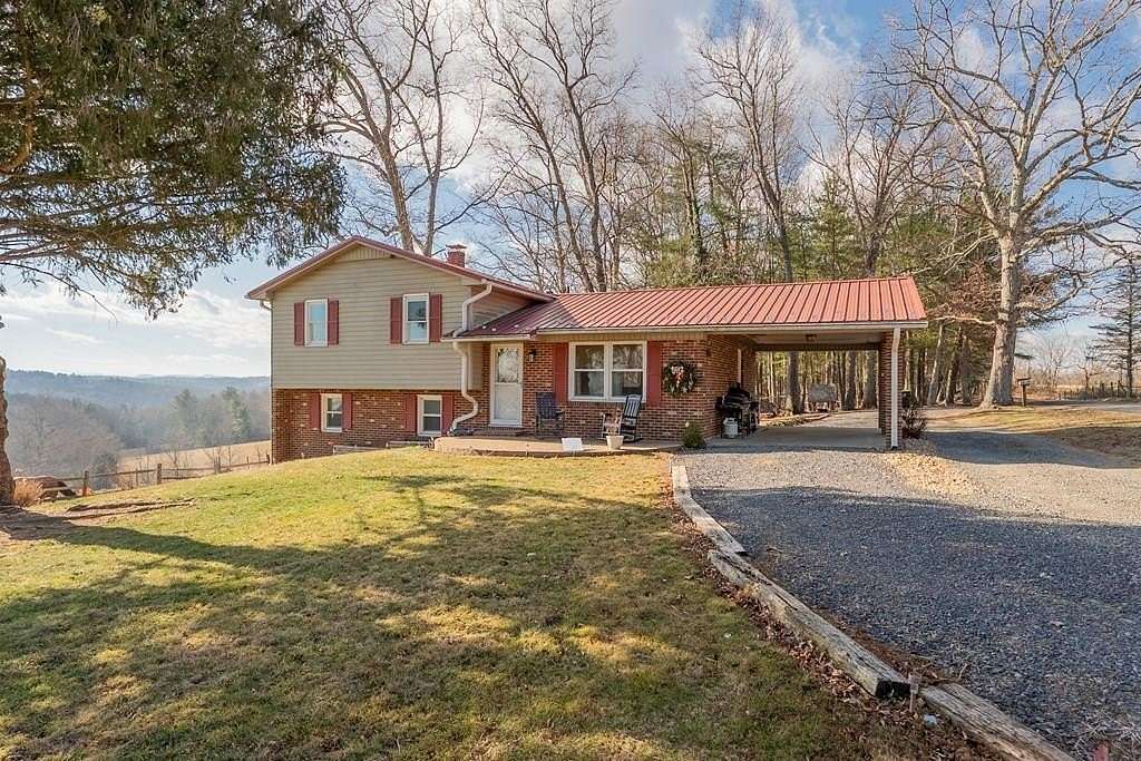 5.82 Acres of Land with Home for Sale in Woodlawn, Virginia