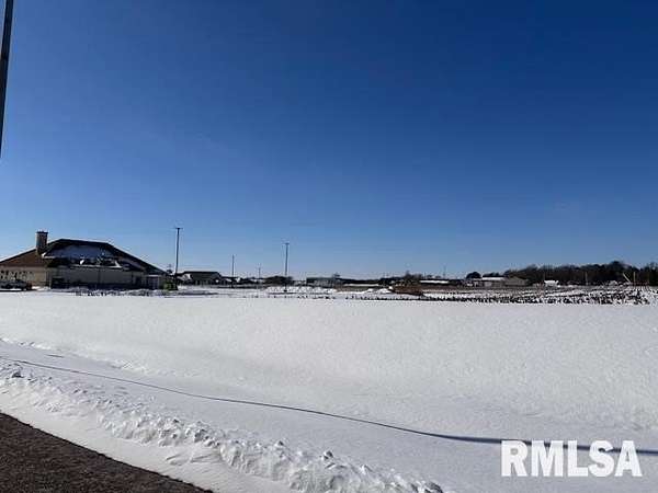 1.22 Acres of Commercial Land for Sale in Jacksonville, Illinois