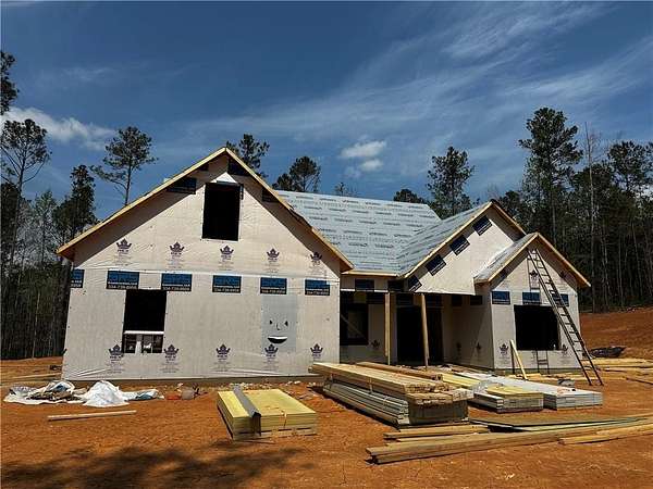 5 Acres of Land with Home for Sale in Salem, Alabama