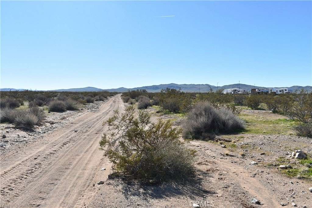 10 Acres of Land for Sale in Helendale, California