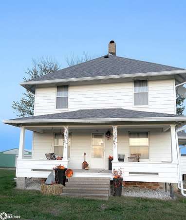 2 Acres of Residential Land with Home for Sale in Chariton, Iowa