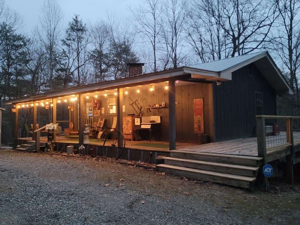 5 Acres of Residential Land with Home for Sale in Blue Ridge, Georgia