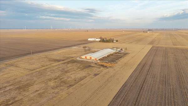 19.7 Acres of Land with Home for Sale in Lexington, Illinois