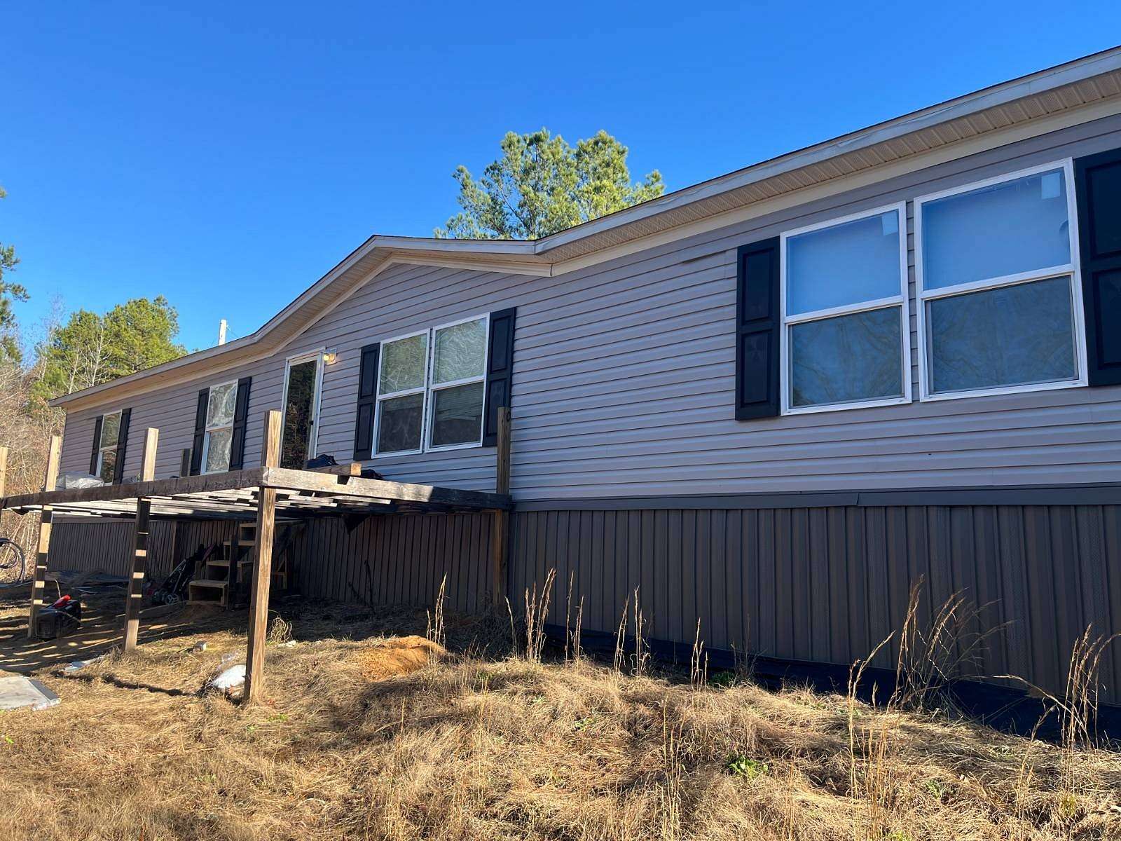 3 Acres of Improved Mixed-Use Land for Auction in Booneville, Mississippi