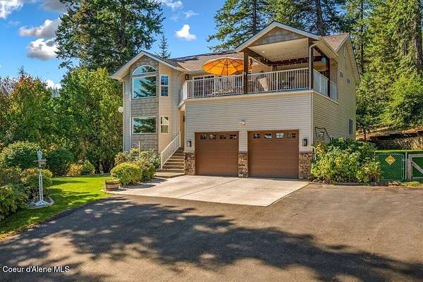 1.67 Acres of Residential Land with Home for Sale in Hauser, Idaho