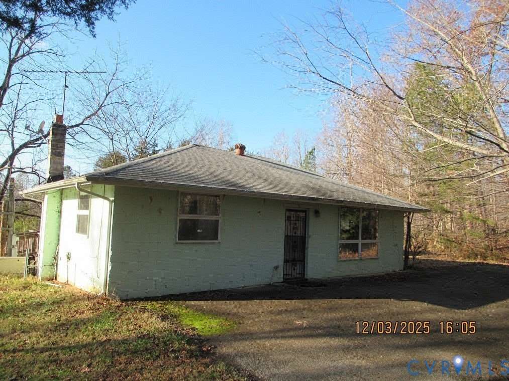 25 Acres of Recreational Land with Home for Sale in Cumberland, Virginia