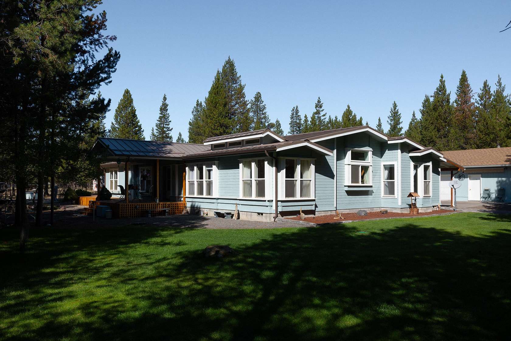 4.39 Acres of Land with Home for Sale in La Pine, Oregon