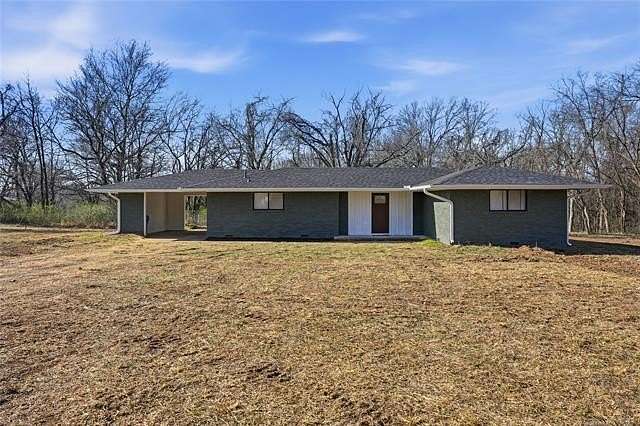 4.75 Acres of Residential Land with Home for Sale in Coweta, Oklahoma
