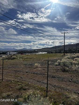 2.36 Acres of Land for Sale in Palmdale, California