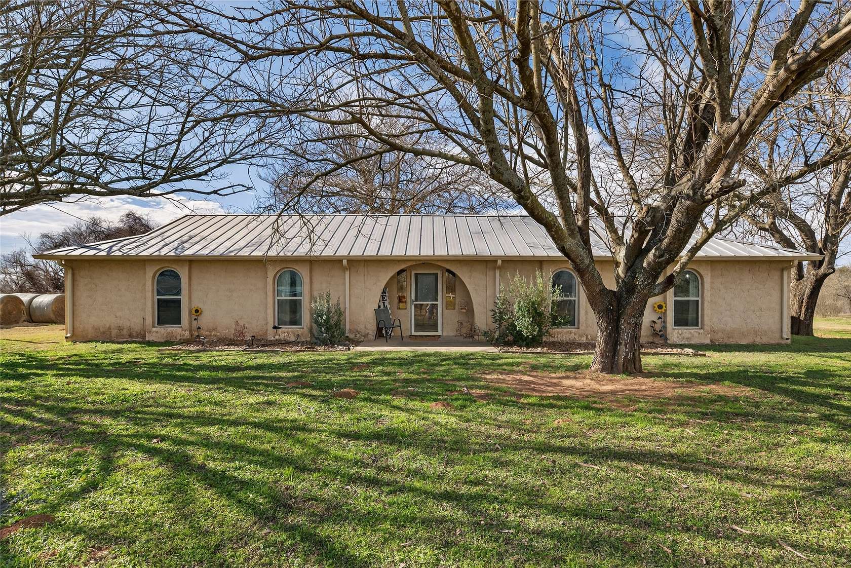 6 Acres of Land with Home for Sale in Waco, Texas