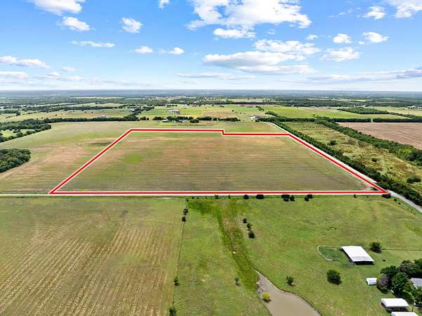 47 Acres of Agricultural & Residential Land for Sale in Van Alstyne, Texas