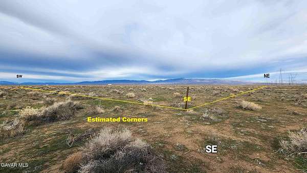 2.5 Acres of Land for Sale in Antelope Acres, California