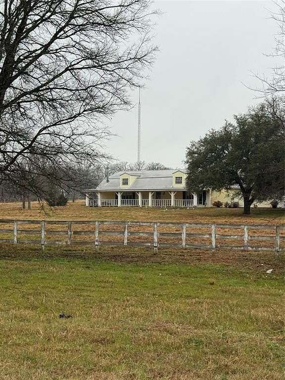 4 Acres of Residential Land with Home for Sale in Edgewood, Texas