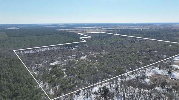 109 Acres of Recreational Land & Farm for Sale in Bagwell, Texas