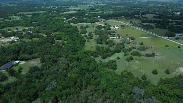 20 Acres of Land for Sale in Decatur, Texas