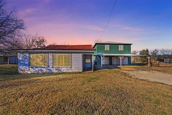 1.79 Acres of Residential Land with Home for Sale in Alvarado, Texas