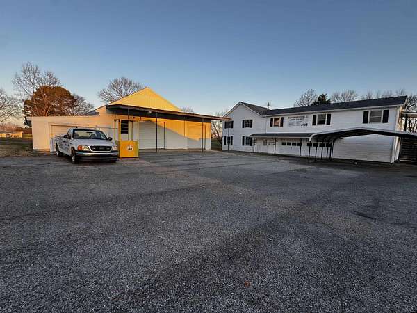 8.34 Acres of Mixed-Use Land for Sale in South Fulton, Tennessee